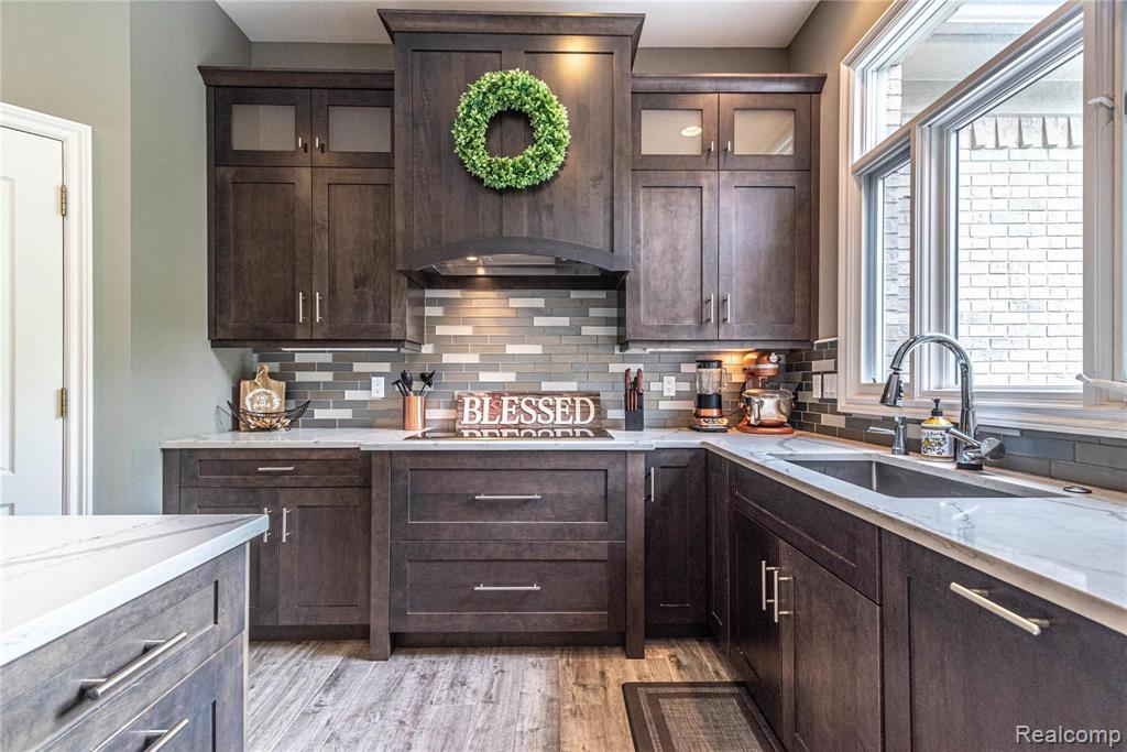 35265 Curtis Road Livonia, MI 48152 - Photo 16 of 52 Gallery Image 16