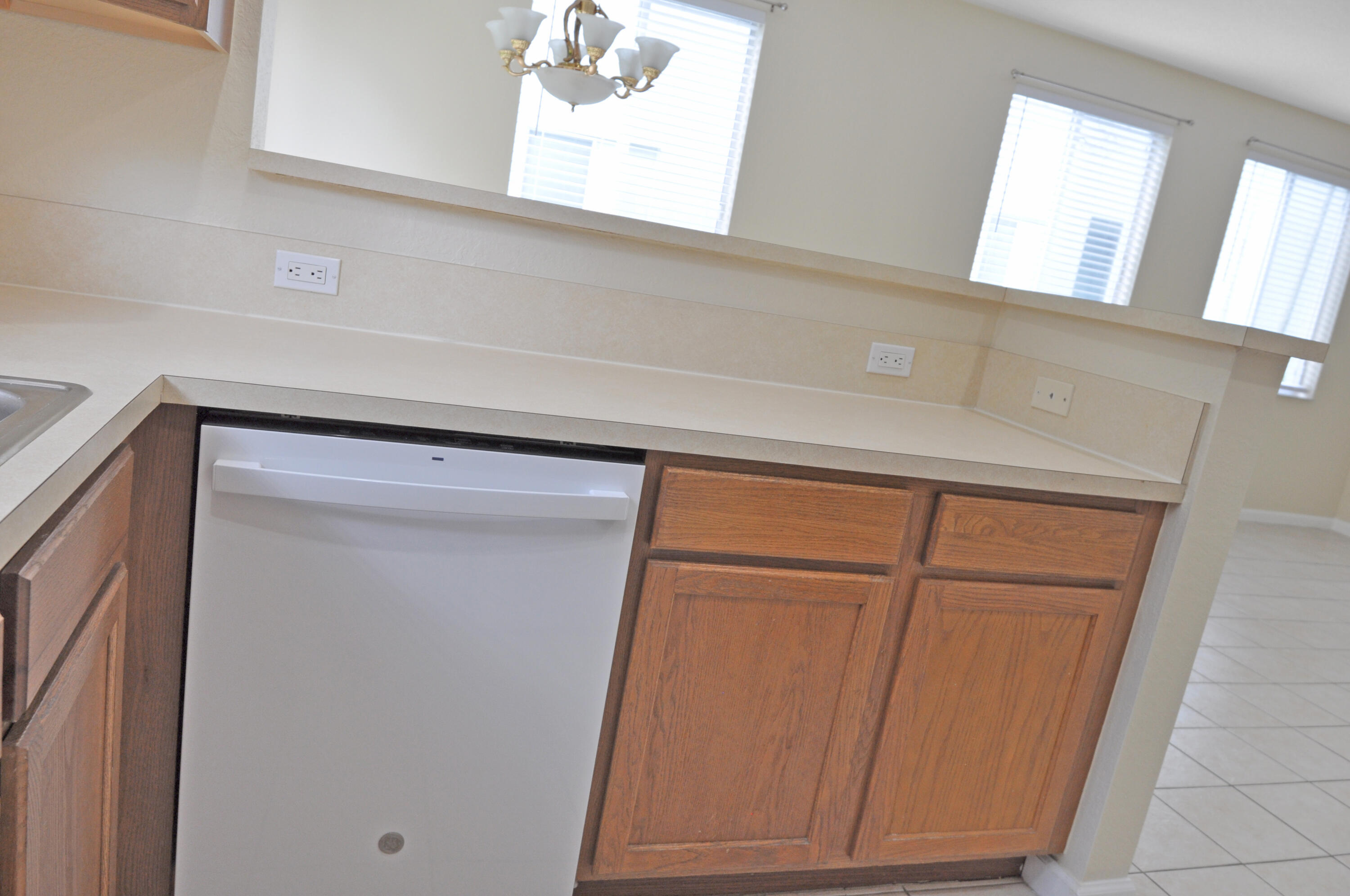 3225 Laurel Ridge Circle Riviera Beach, FL 33404 - Photo 12 of 24 DSC_0004-1