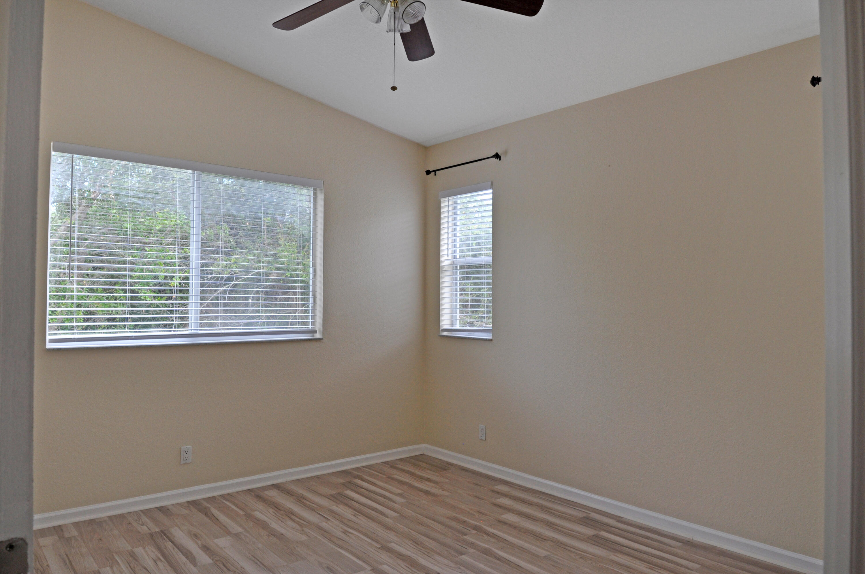3225 Laurel Ridge Circle Riviera Beach, FL 33404 - Photo 18 of 24 DSC_0011-1