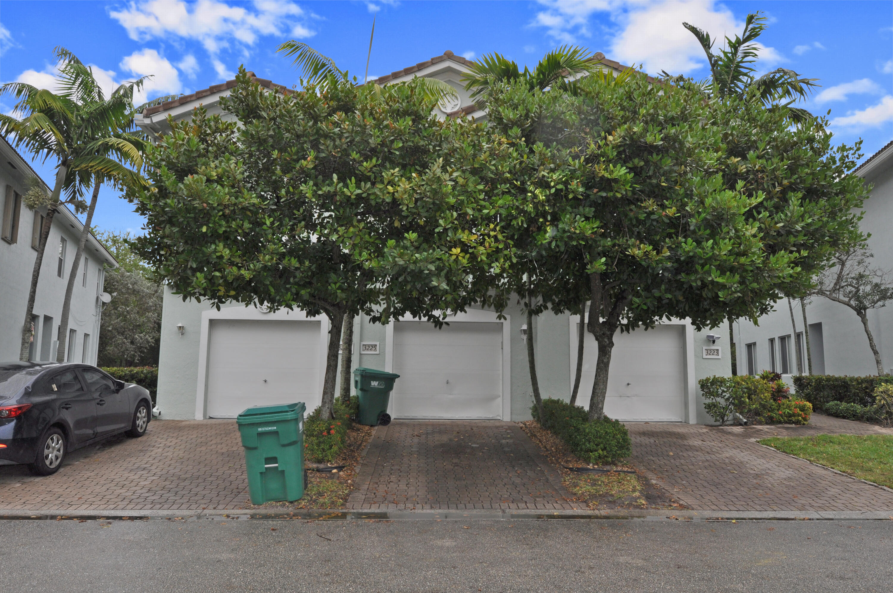 3225 Laurel Ridge Circle Riviera Beach, FL 33404 - Photo 2 of 24 DSC_0031-1