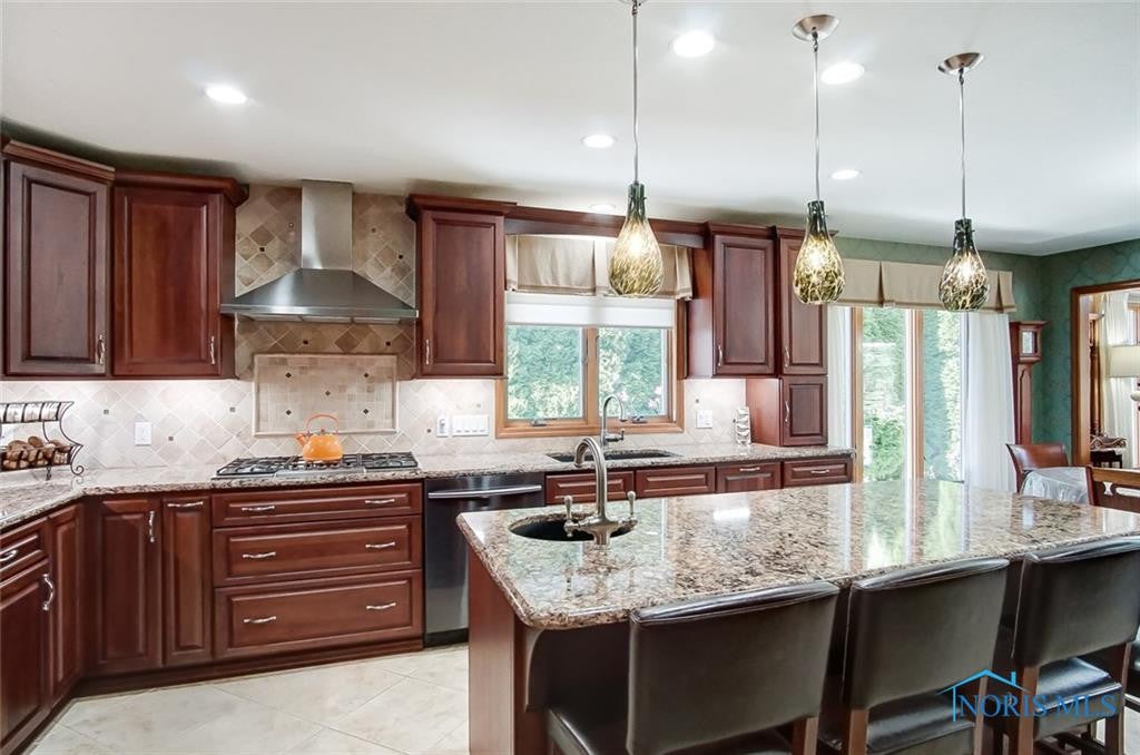 8224 Farnsworth Road Waterville, OH 43566 - Photo 13 of 36 Gallery Image 13