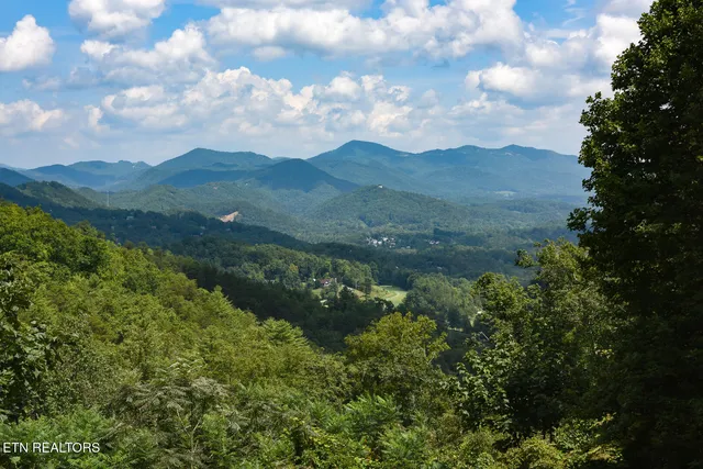 $399,900 | 1148 Laurel Road, Townsend, TN 37882