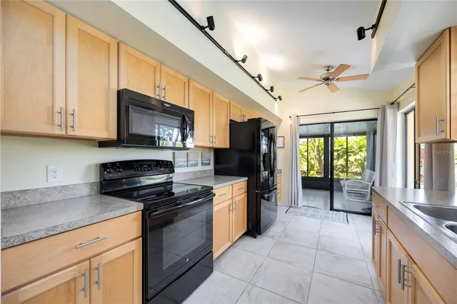 $275,000 | 269 Southampton Drive, Unit 303, Venice, FL 34293