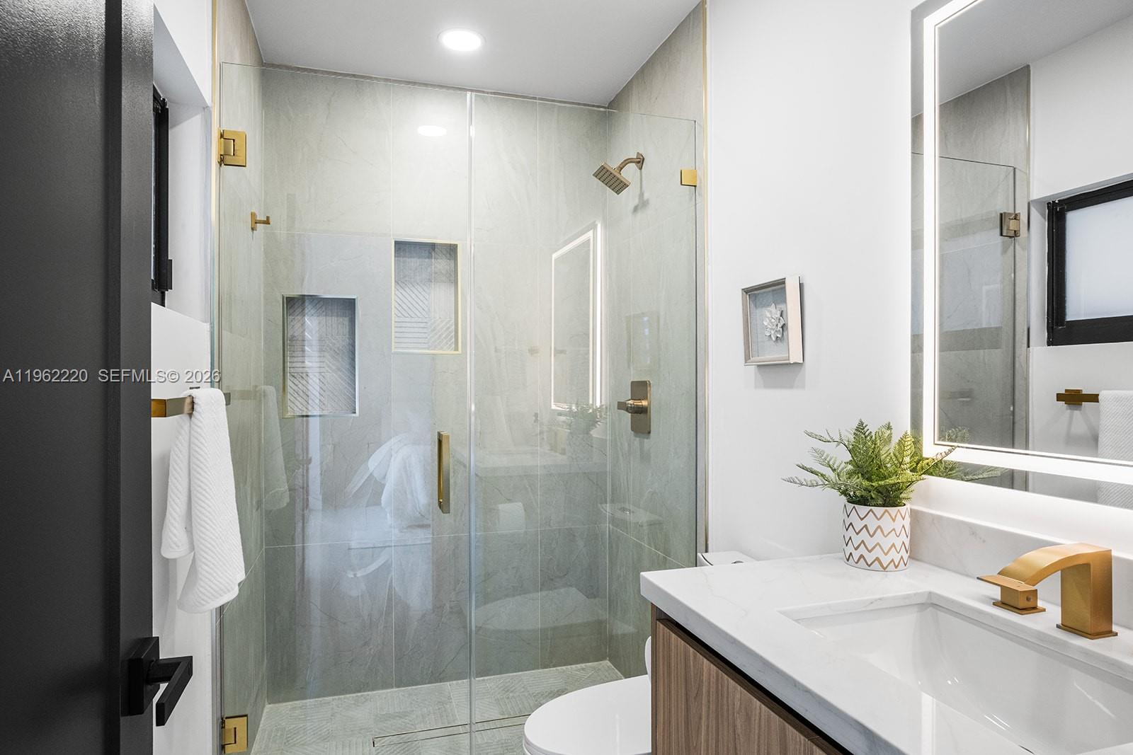 12330 Southwest 195th Terrace Miami, FL 33177 - Photo 11 of 36