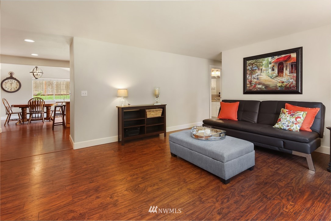 12638 177th Place Southeast Renton, WA 98059 - Photo 5 of 25 Gallery Image 5