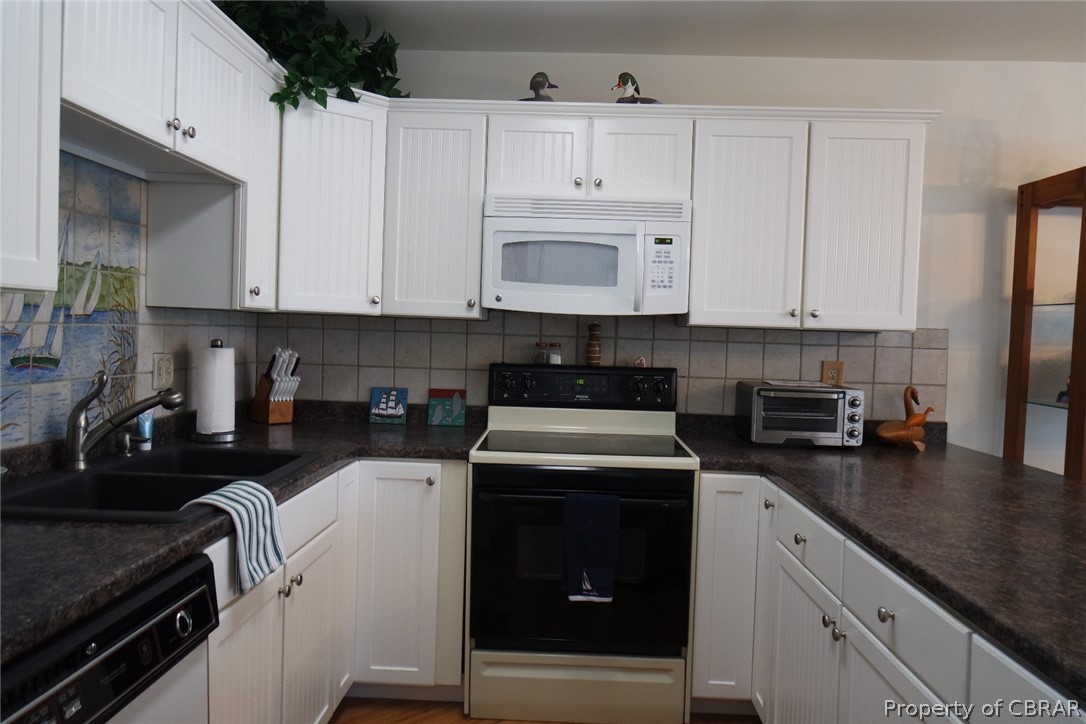 97 Villa Ridge Drive Hartfield, VA 23071 - Photo 23 of 47