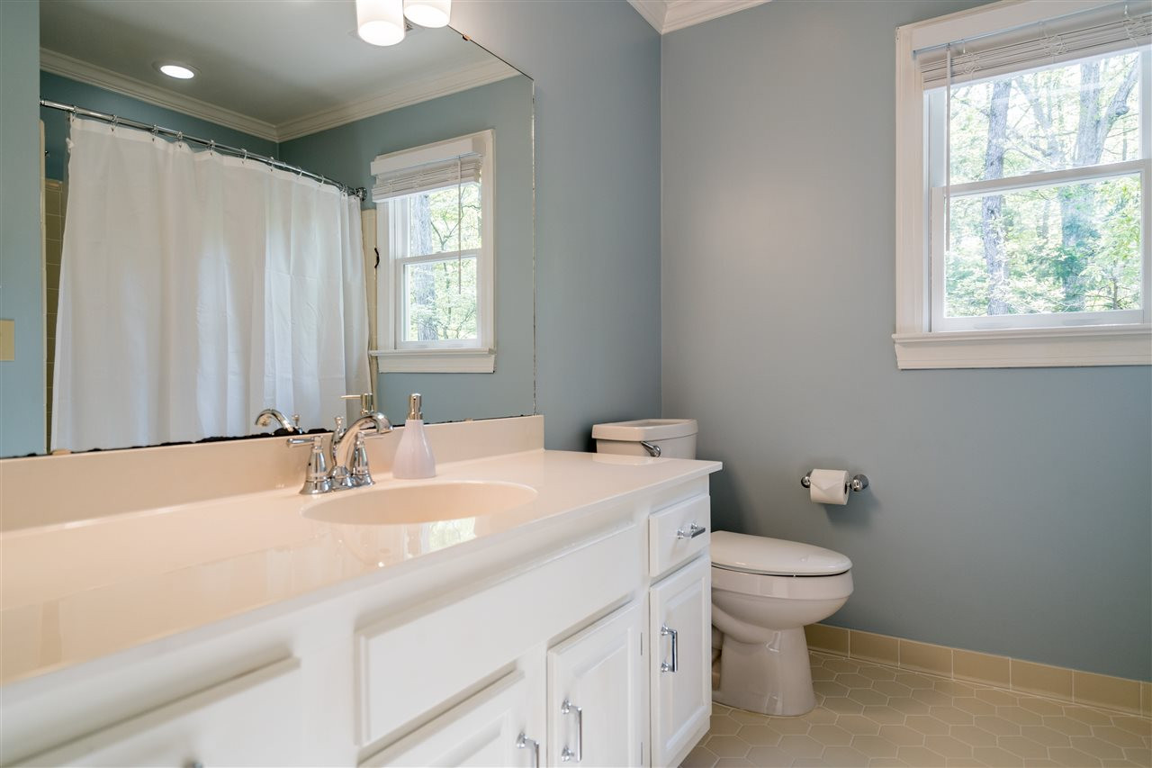 10712 Brass Kettle Road Raleigh, NC 27614 - Photo 20 of 29 Bathroom