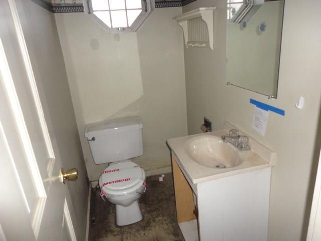 48 Old Lewiston Road Monmouth, ME 04265 - Photo 21 of 22 1ST FLOOR HALF BATH