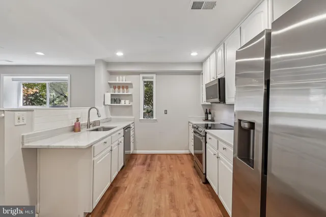 $500,000 | 3769 Persimmon Circle, Fairfax, VA 22031