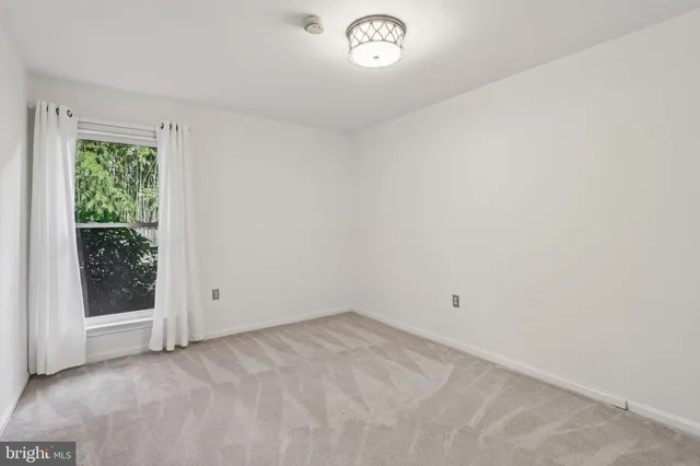 $500,000 | 3769 Persimmon Circle, Fairfax, VA 22031