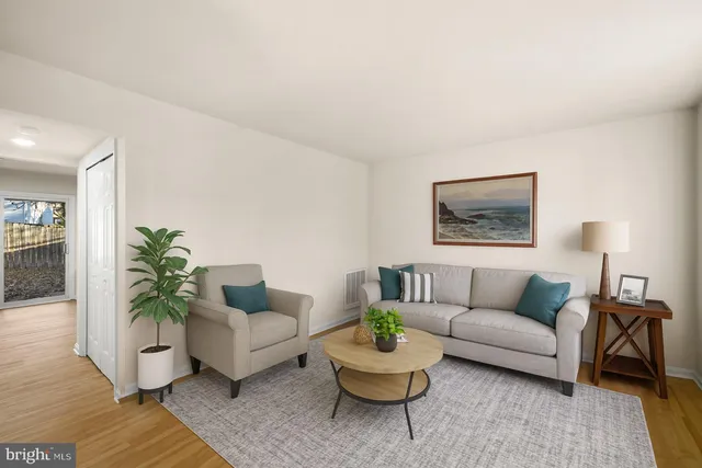 $284,900 | 194 Farrell Lane, Fredericksburg, VA 22401