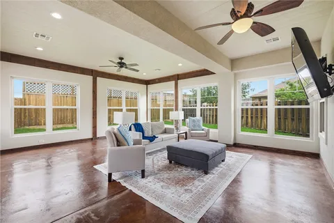 $369,000 | 2613 Leila Court, Bryan, TX 77802