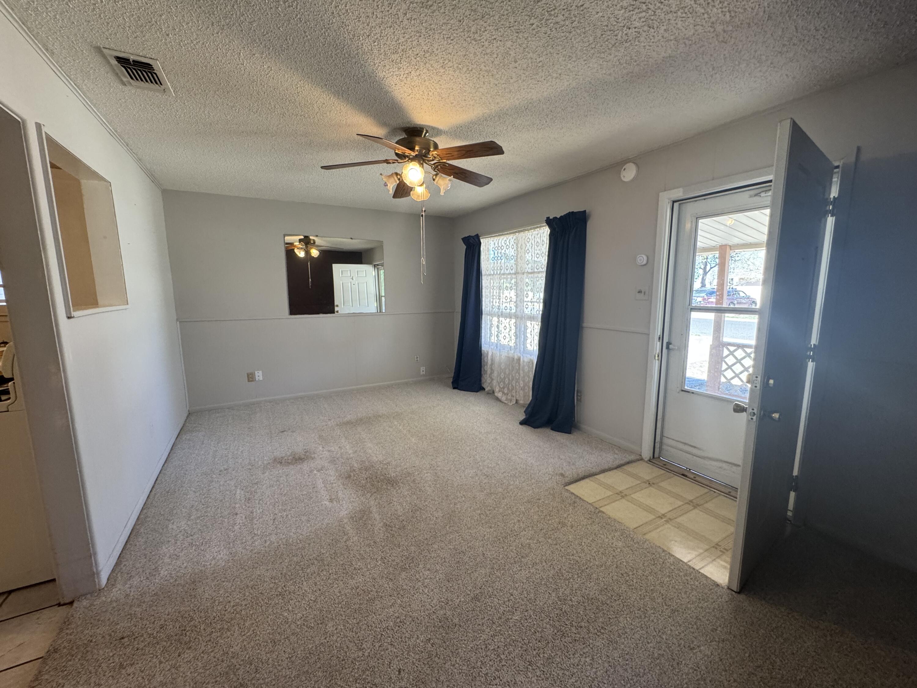 5009 35th Street Lubbock, TX 79414 - Photo 5 of 24 IMG_1174
