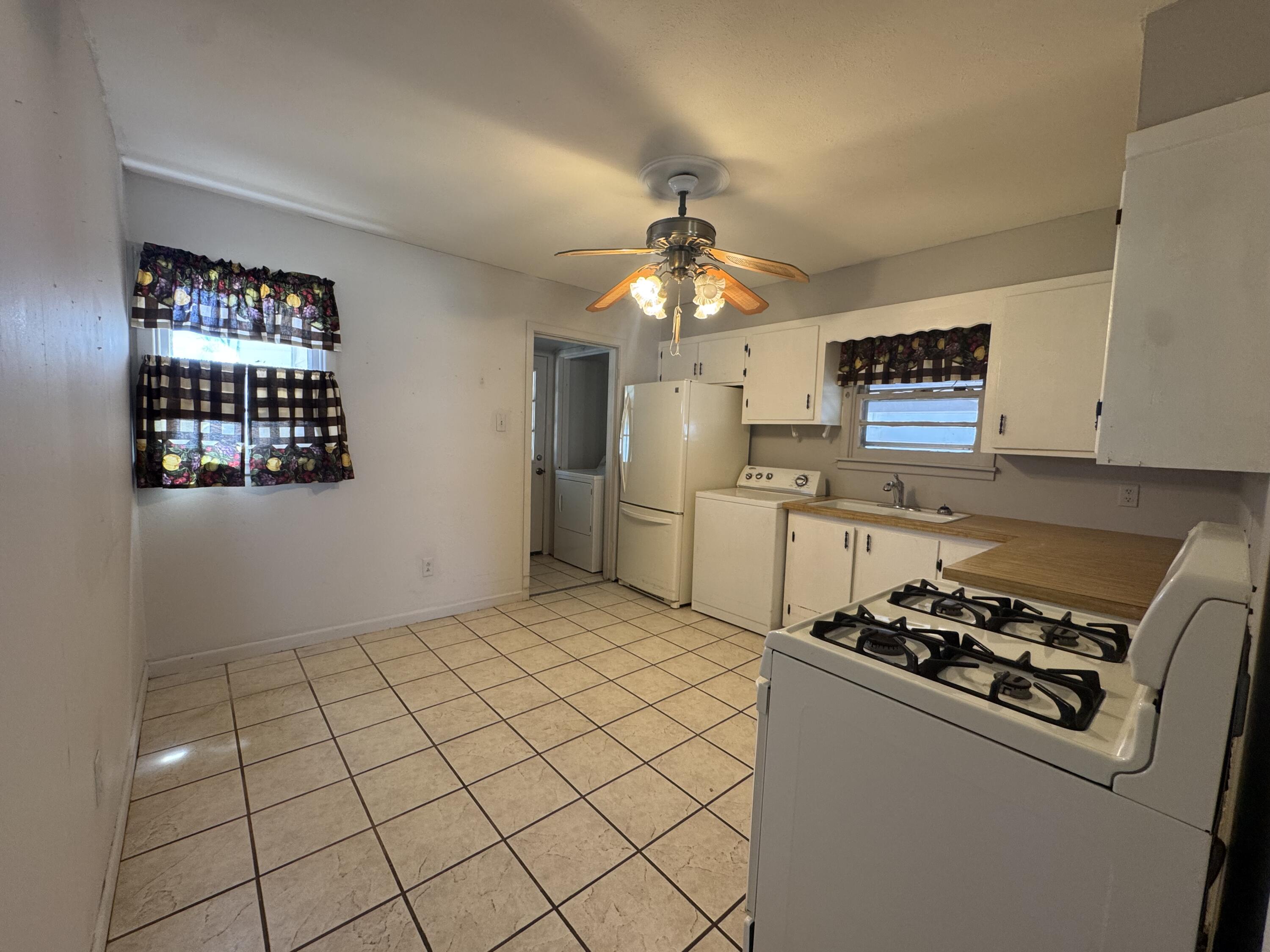 5009 35th Street Lubbock, TX 79414 - Photo 6 of 24 IMG_1179