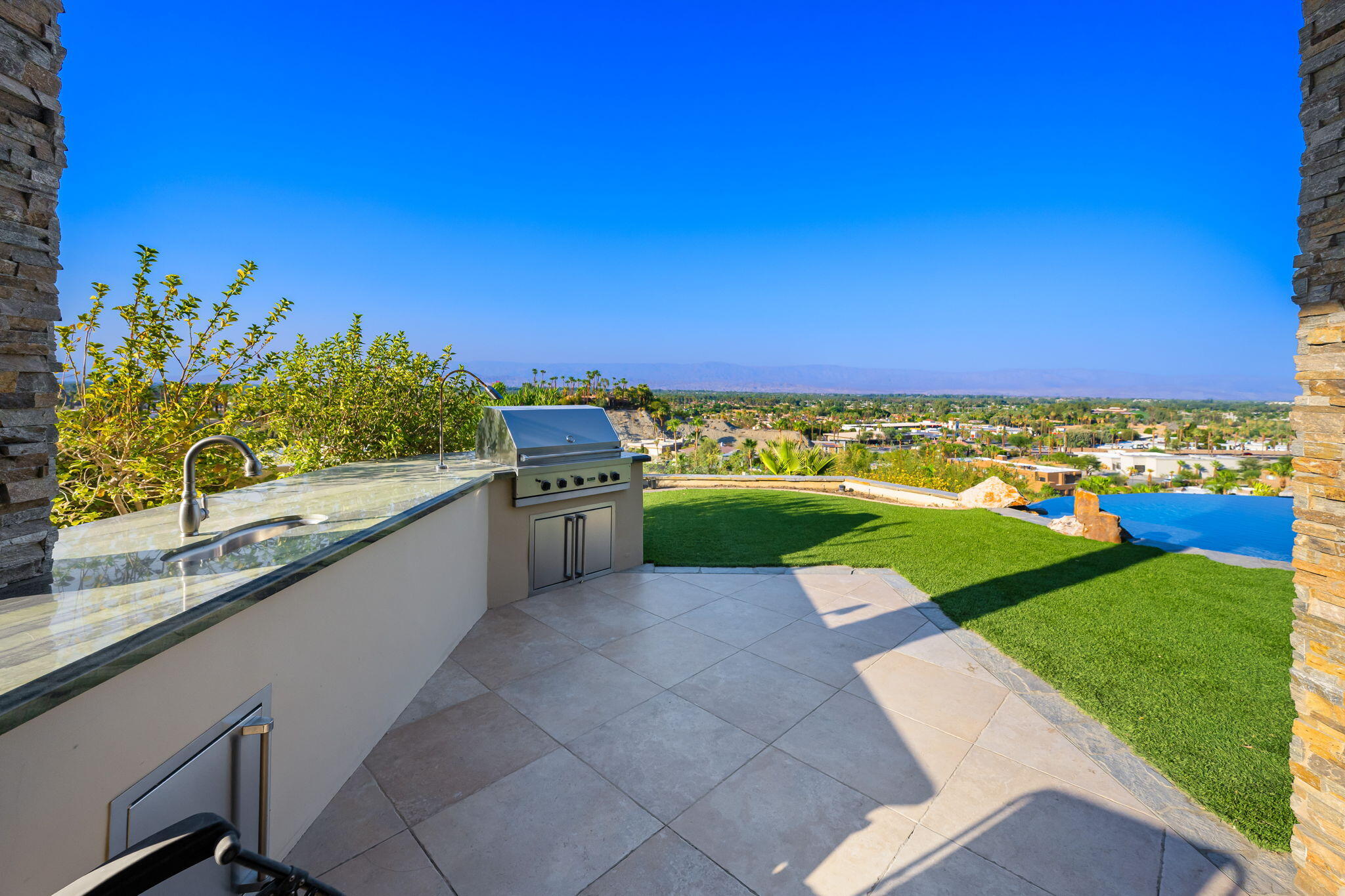 9 Nebulae Way Rancho Mirage, CA 92270 - Photo 29 of 65 69-web-or-mls-FW_Nebulae_0825_OPMG_069