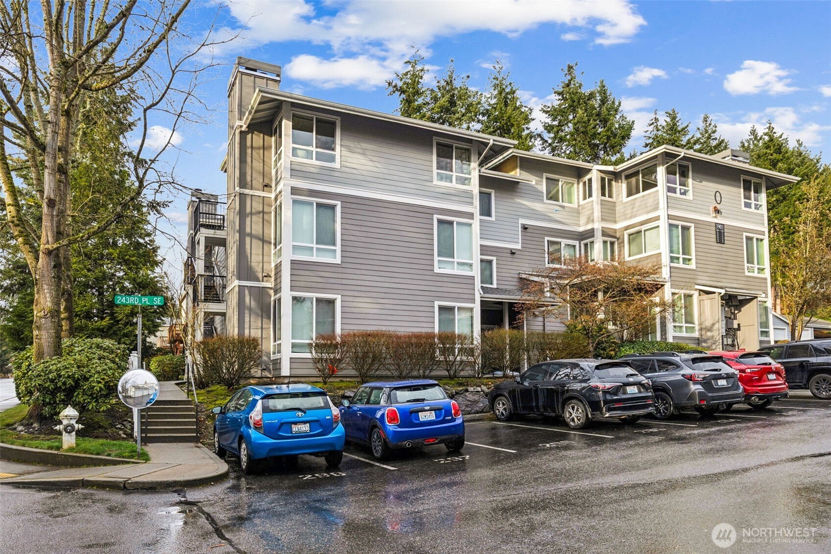 3901 243rd Place Southeast, Unit O302 Bothell, WA 98021 - Photo 1 of 13 Gallery Image 1