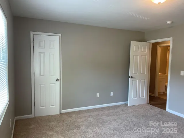 $998 | 2335 Carmine Street, Unit 2, Charlotte, NC 28206