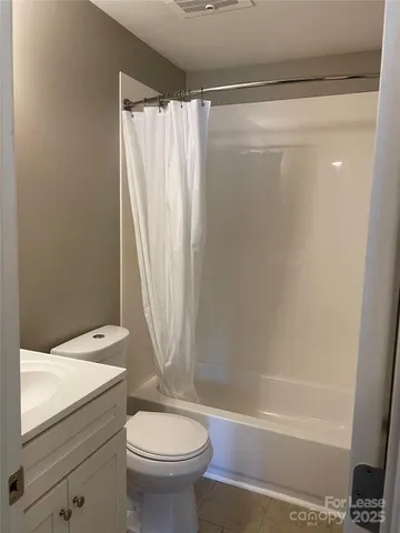 $998 | 2335 Carmine Street, Unit 2, Charlotte, NC 28206