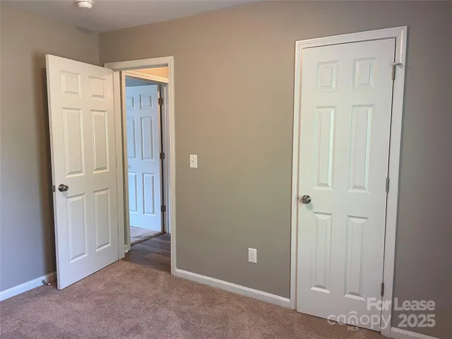 $998 | 2335 Carmine Street, Unit 2, Charlotte, NC 28206