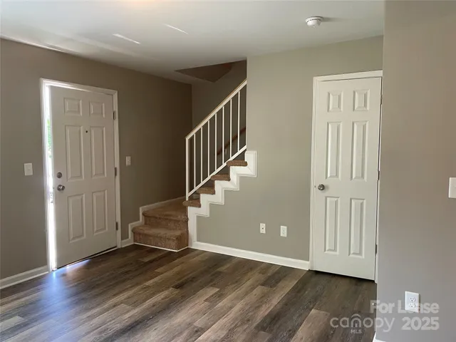 $998 | 2335 Carmine Street, Unit 2, Charlotte, NC 28206