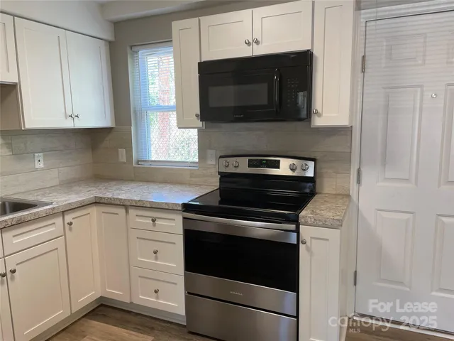 $998 | 2335 Carmine Street, Unit 2, Charlotte, NC 28206