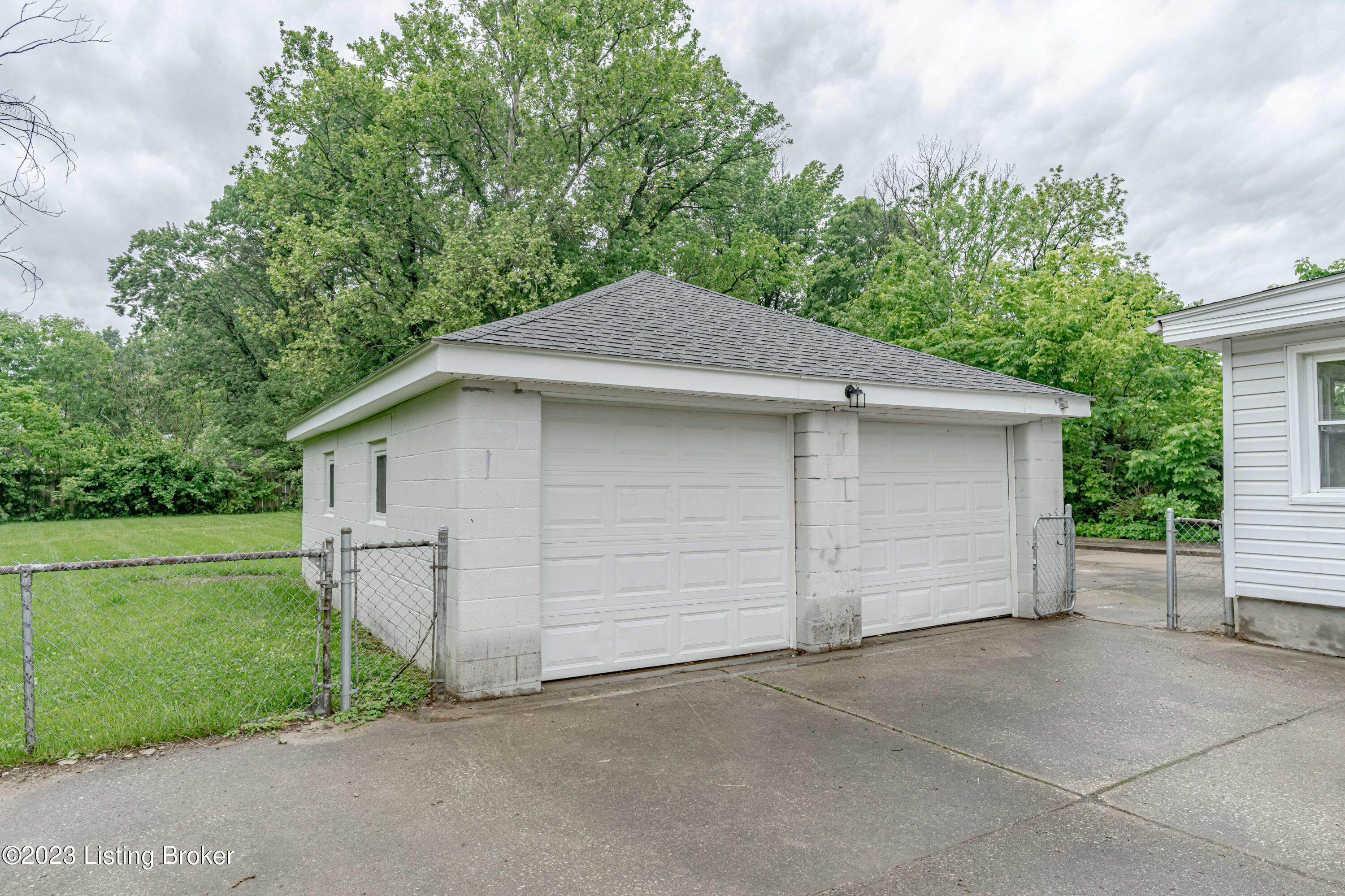 6002 Pendleton Road Louisville, KY 40272 - Photo 57 of 66 DSC02207