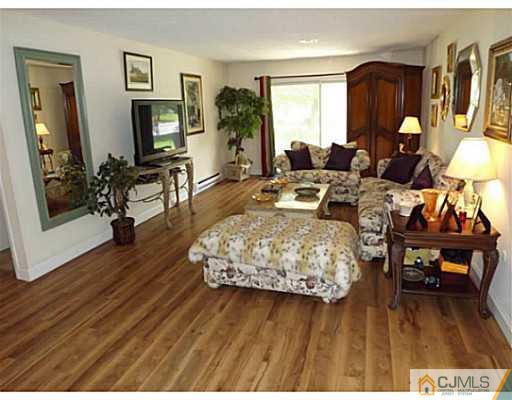701 D Croydon Road Monroe Township, NJ 08831 - Photo 2 of 14 Gallery Image 2
