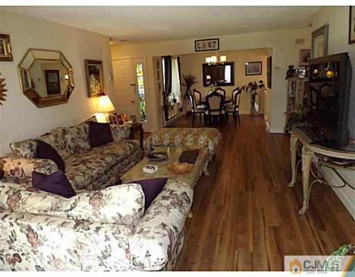 701 D Croydon Road Monroe Township, NJ 08831 - Photo 11 of 14 Gallery Image 11