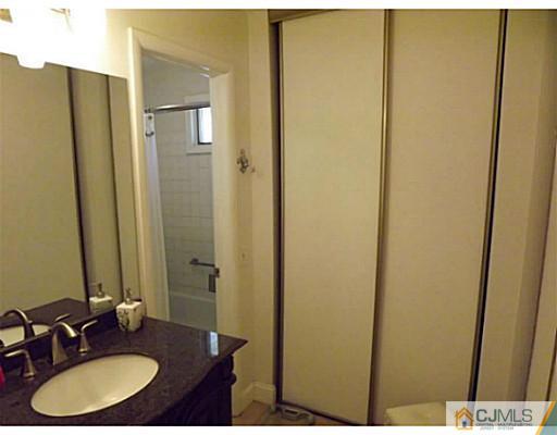 701 D Croydon Road Monroe Township, NJ 08831 - Photo 6 of 14 Gallery Image 6