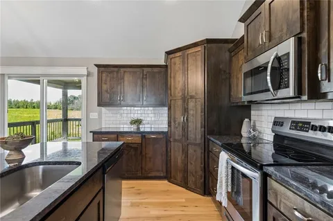 $421,599 | 20602 Copper Creek Drive, Peculiar, MO 64078