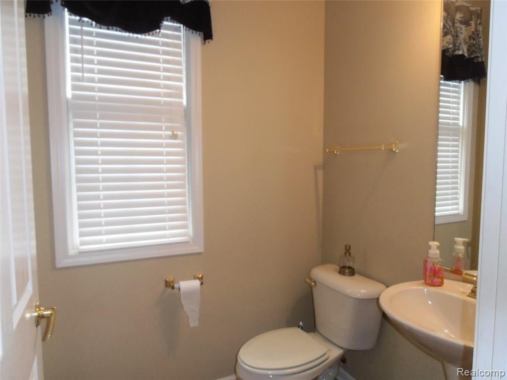 753 Bliss Drive Rochester, MI 48307 - Photo 12 of 20
