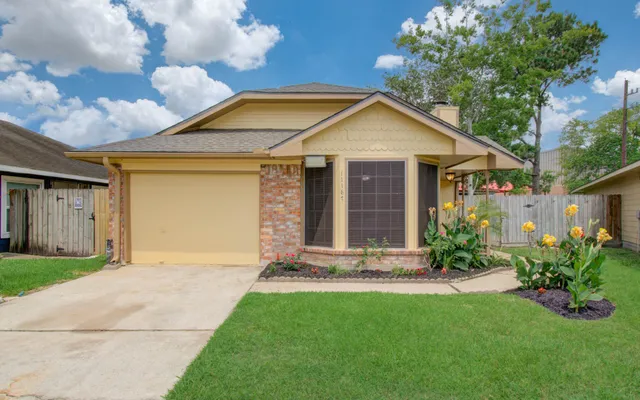 $230,000 | 11187 Thunderhaven Drive, Houston, TX 77064