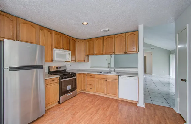 $199,000 | 11187 Thunderhaven Drive, Houston, TX 77064