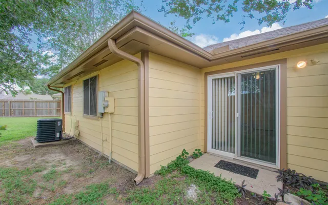 $199,000 | 11187 Thunderhaven Drive, Houston, TX 77064