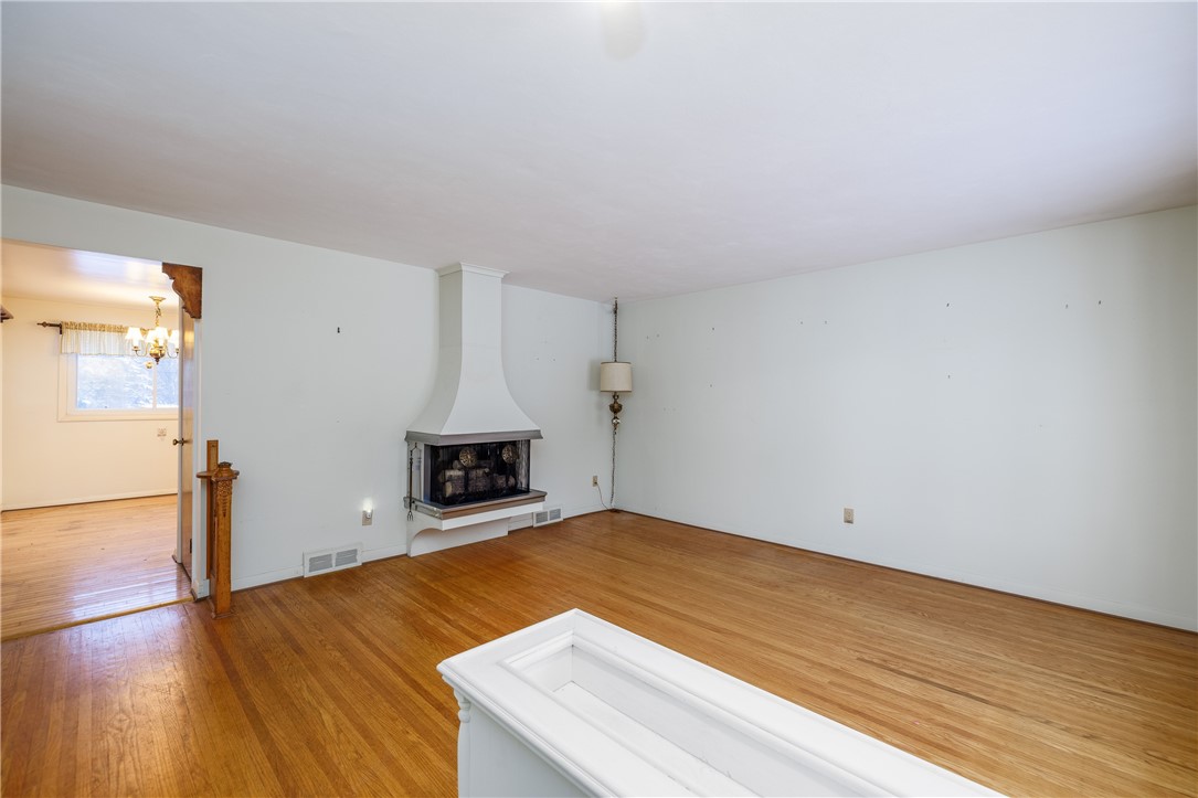 282 Straub Road Greece, NY 14626 - Photo 3 of 37