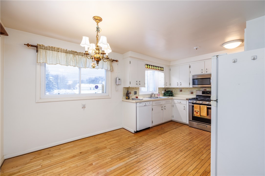 282 Straub Road Greece, NY 14626 - Photo 7 of 37