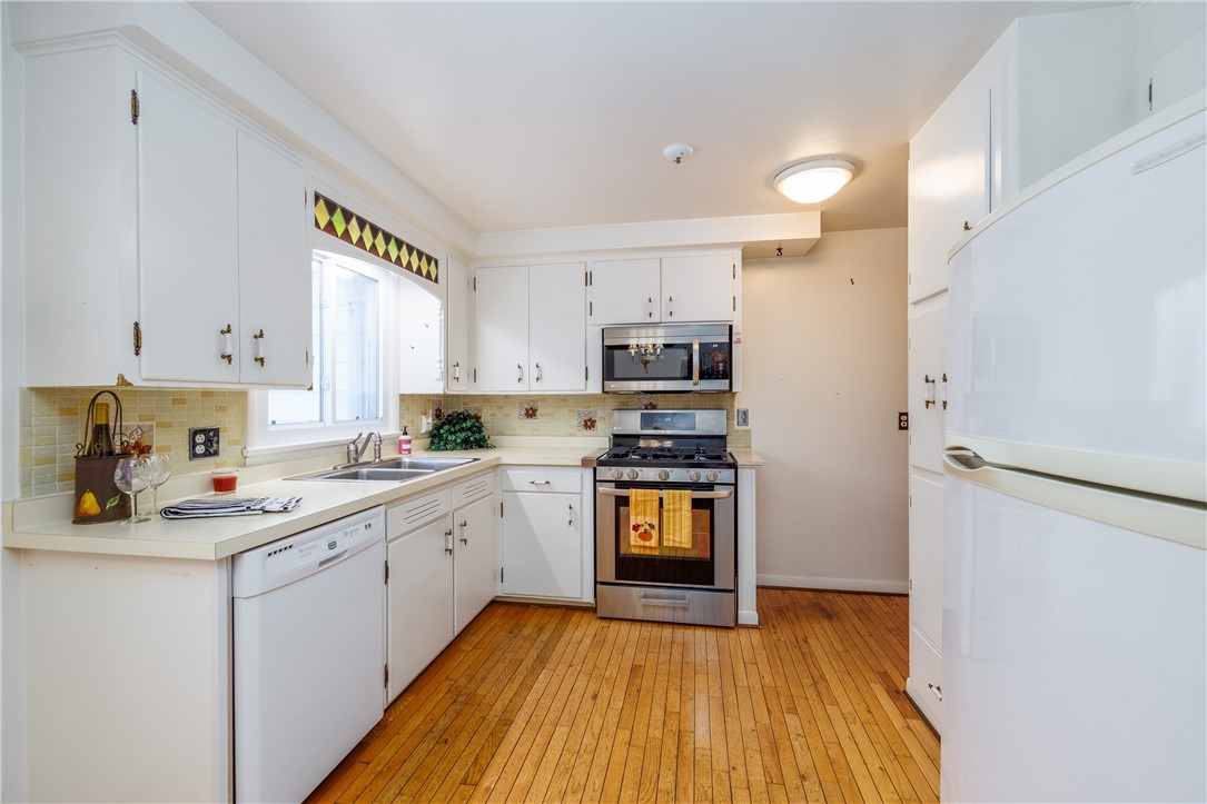 282 Straub Road Greece, NY 14626 - Photo 9 of 37