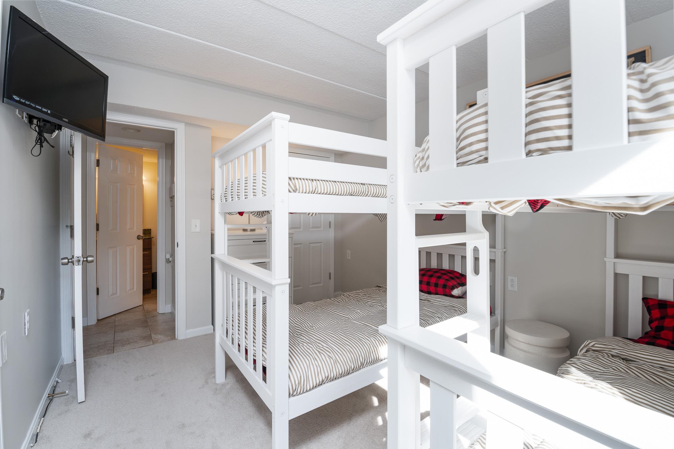 203 Old Mill Road, Unit B 10 Killington, VT 05751 - Photo 10 of 26