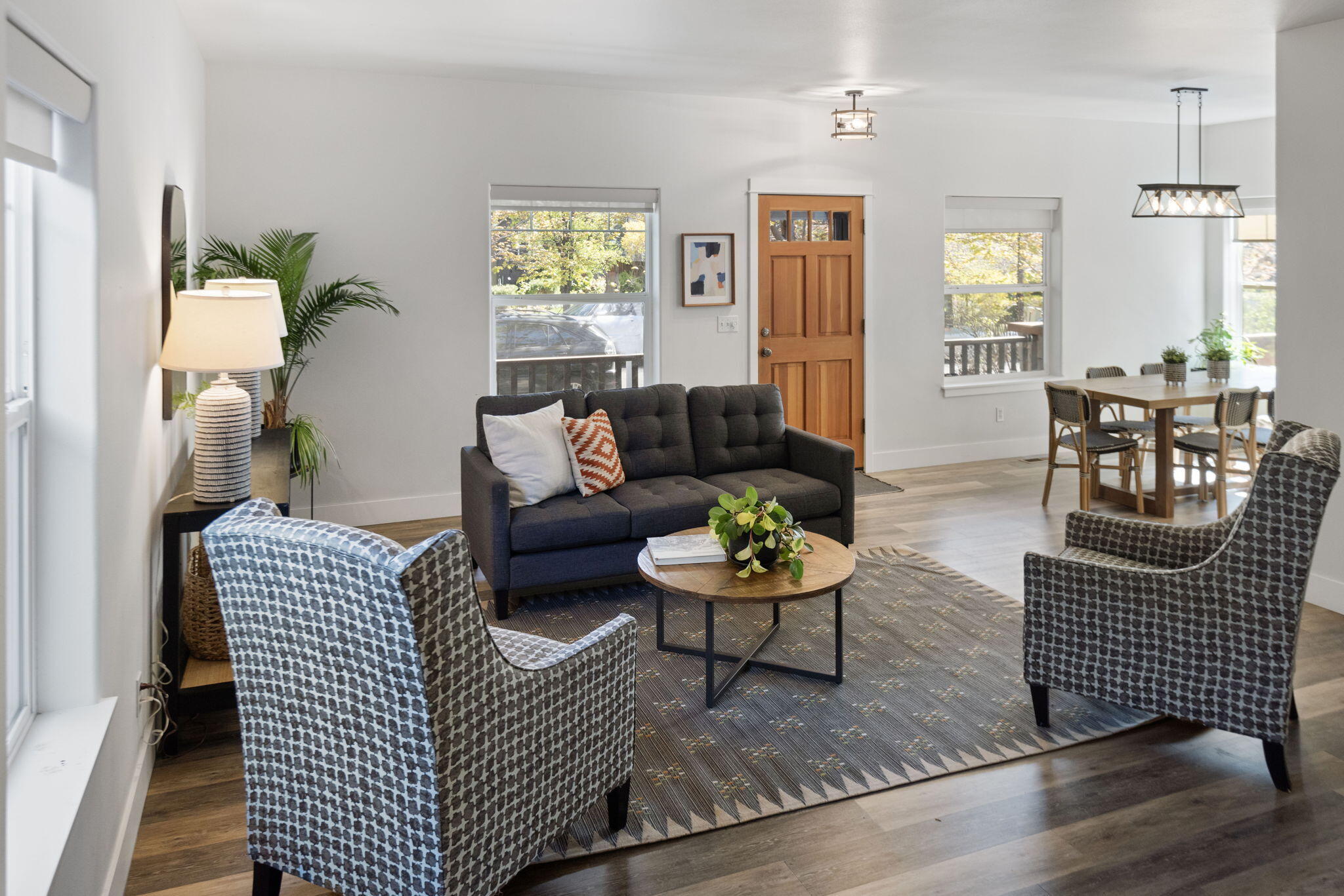 62744 Larkview Road Bend, OR 97701 - Photo 8 of 25 a living room with furniture