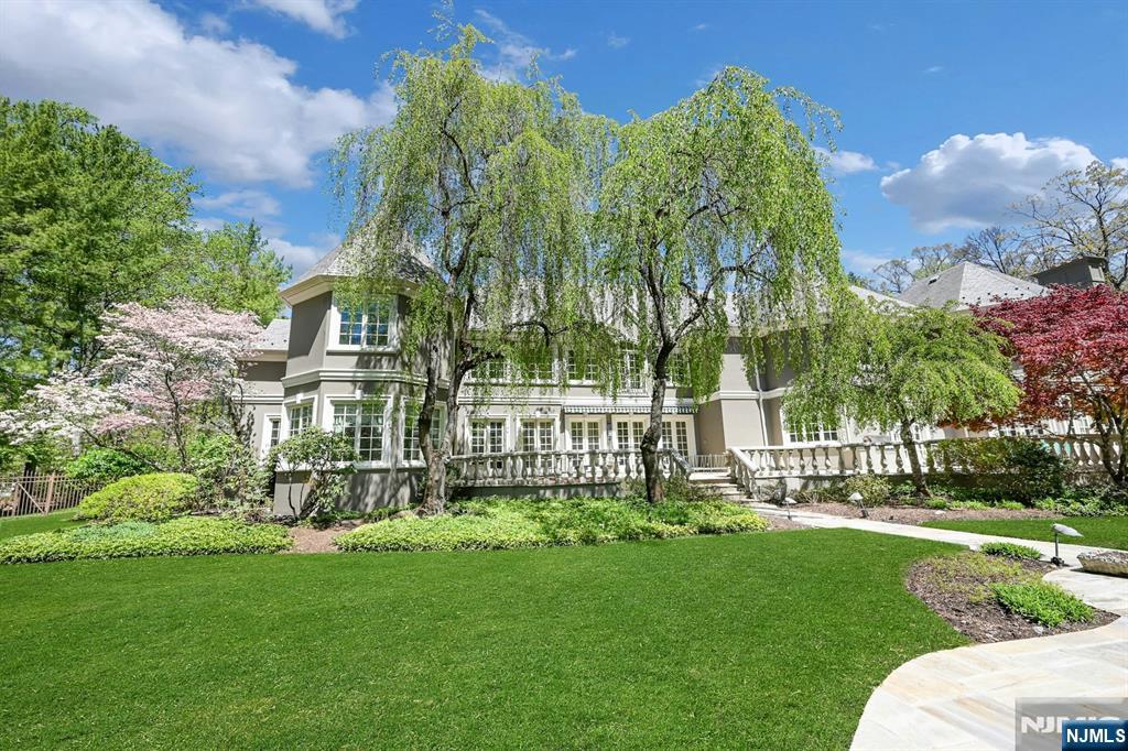 86 Fox Hedge Road Saddle River, NJ 07458 - Photo 39 of 44