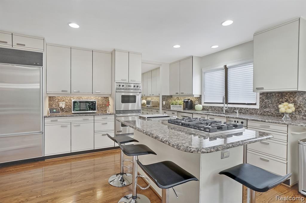 72 Vaughan-Ridge Road Bloomfield Hills, MI 48304 - Photo 24 of 65