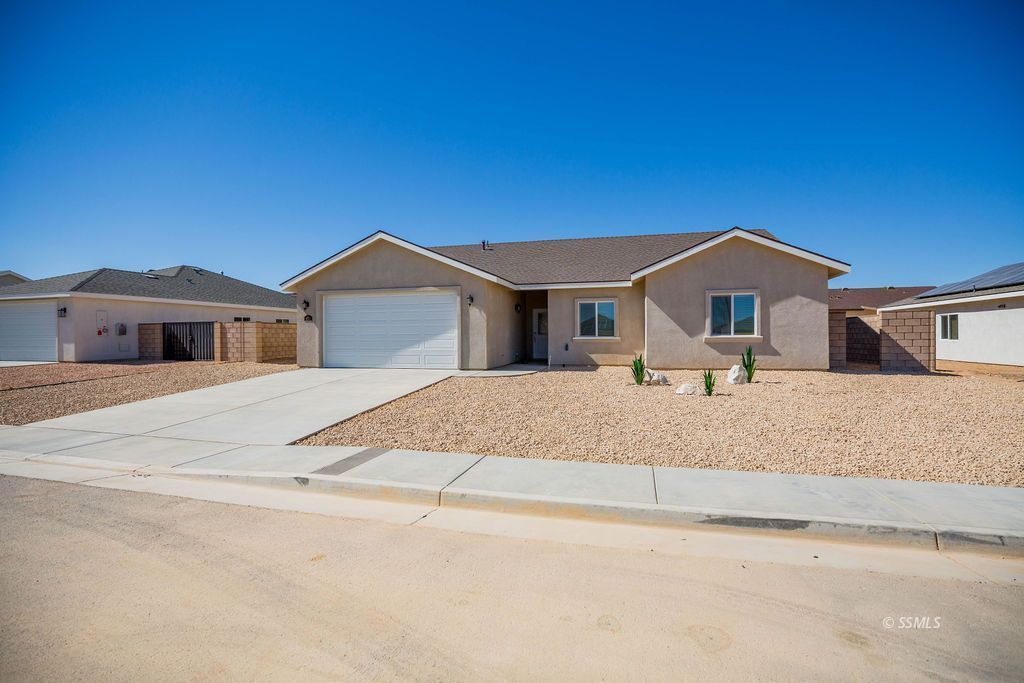 400 Abigail Street Ridgecrest, CA 93555 - Photo 6 of 36