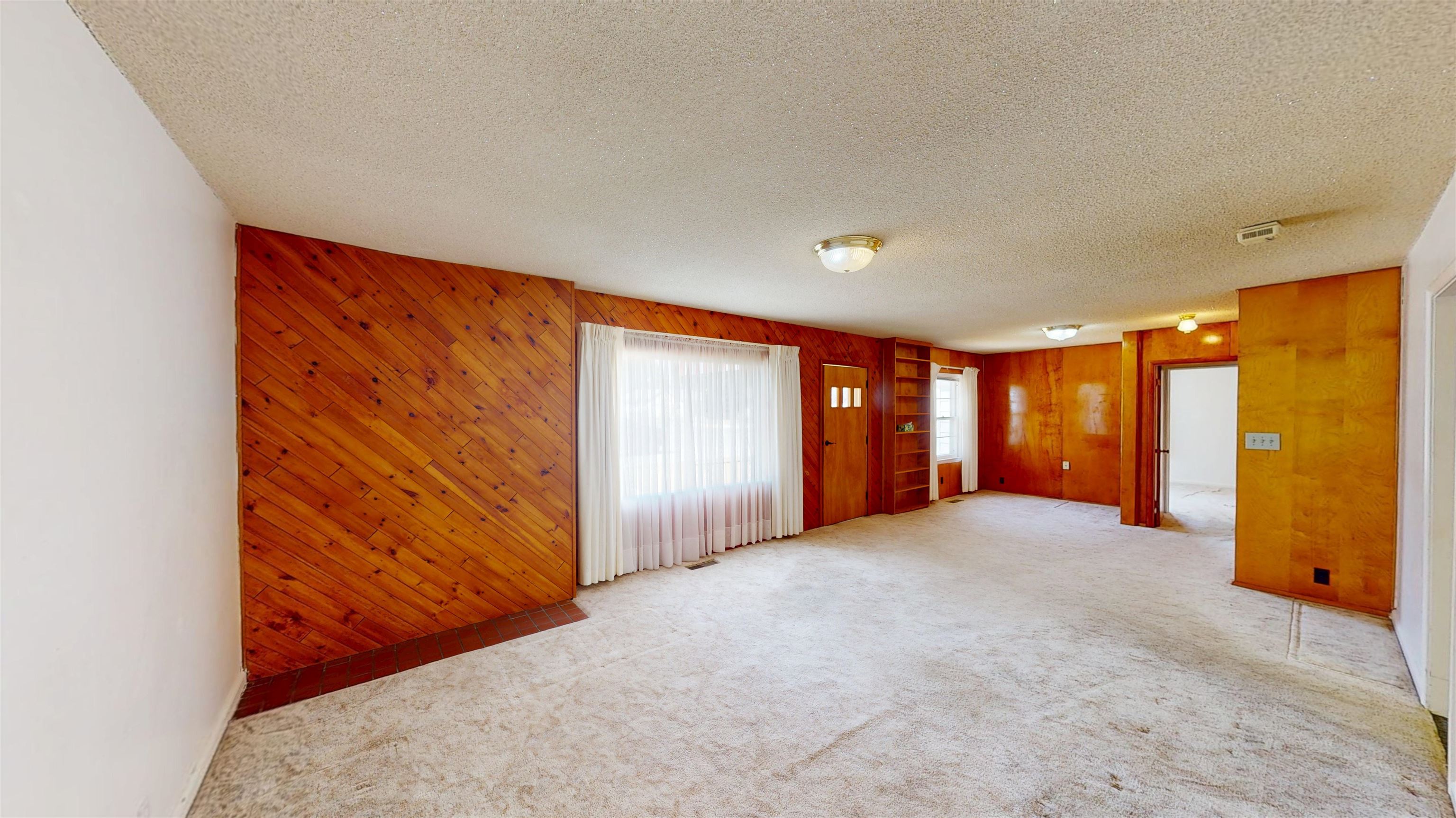 1739 Center Avenue Mitchell, NE 69357 - Photo 4 of 16