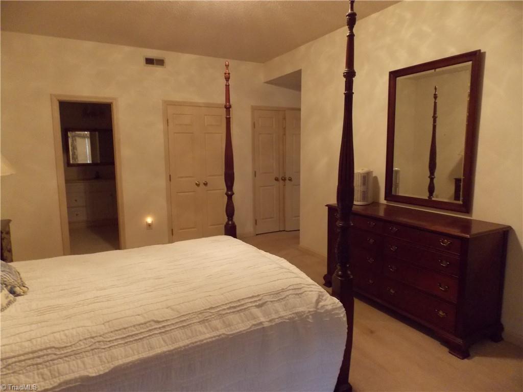 516 Lindley Road Greensboro, NC 27410 - Photo 15 of 26 Primary bedroom
