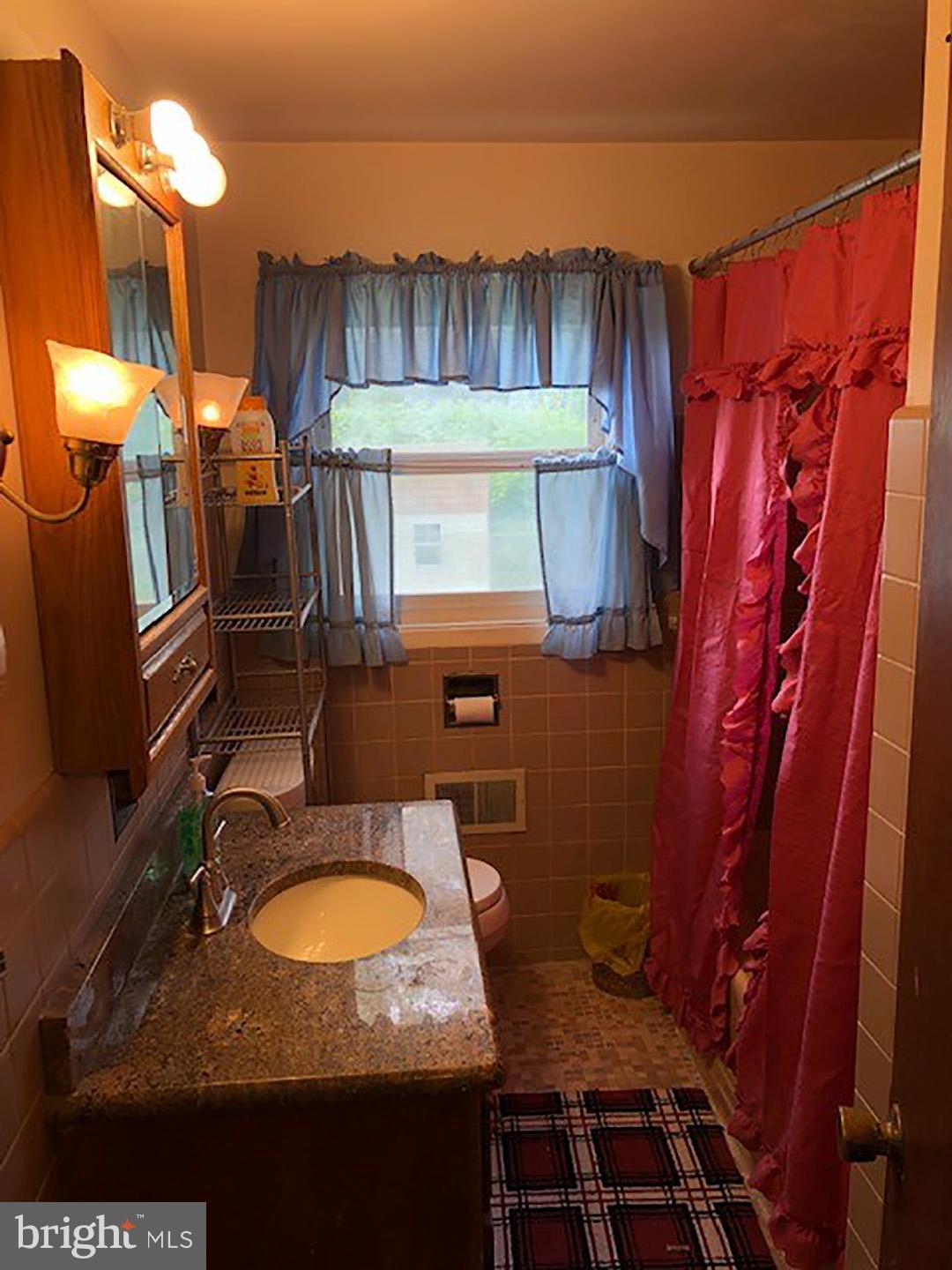 502 Wilson Place Reading, PA 19607 - Photo 10 of 24