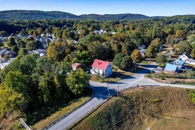 $565,000 | 68 Passumpsic Avenue, Hartford, VT 05088
