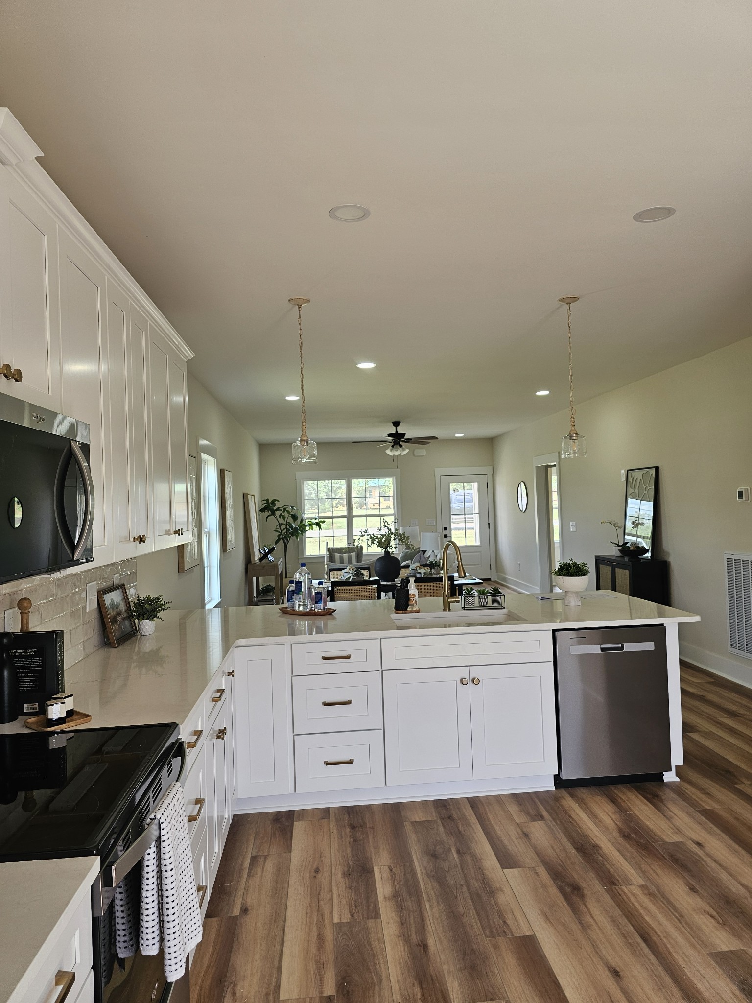 3631 Greenhaw Road Decherd, TN 37324 - Photo 7 of 29 Gallery Image 7