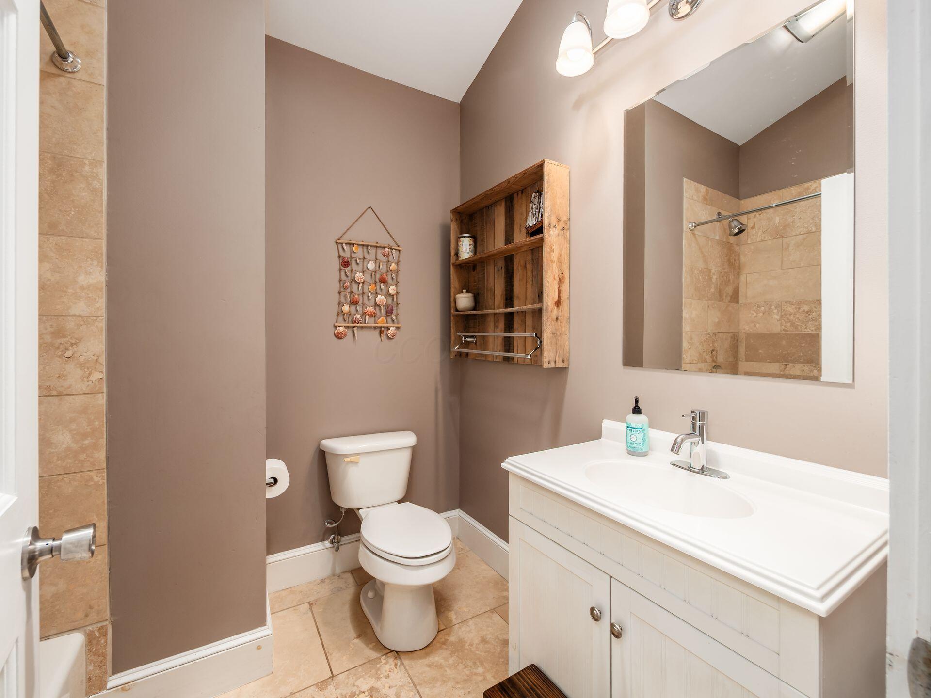 623 Park Road Columbus, OH 43085 - Photo 74 of 144 076_ Worthington OH 43085 USA