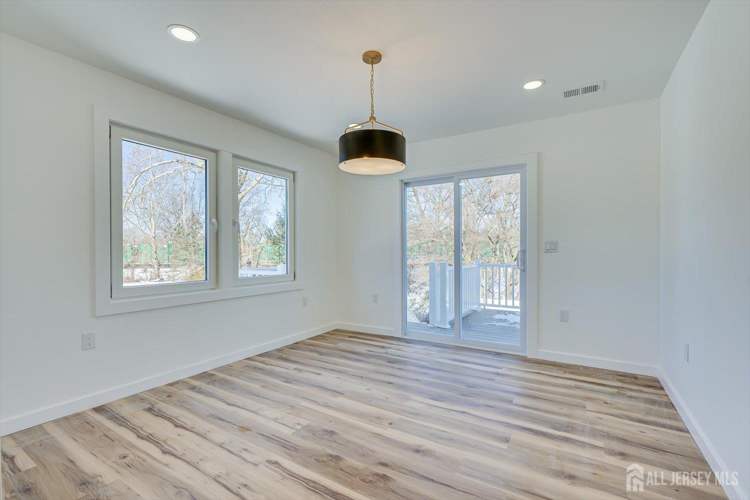 653 Huff Avenue Manville, NJ 08835 - Photo 15 of 27