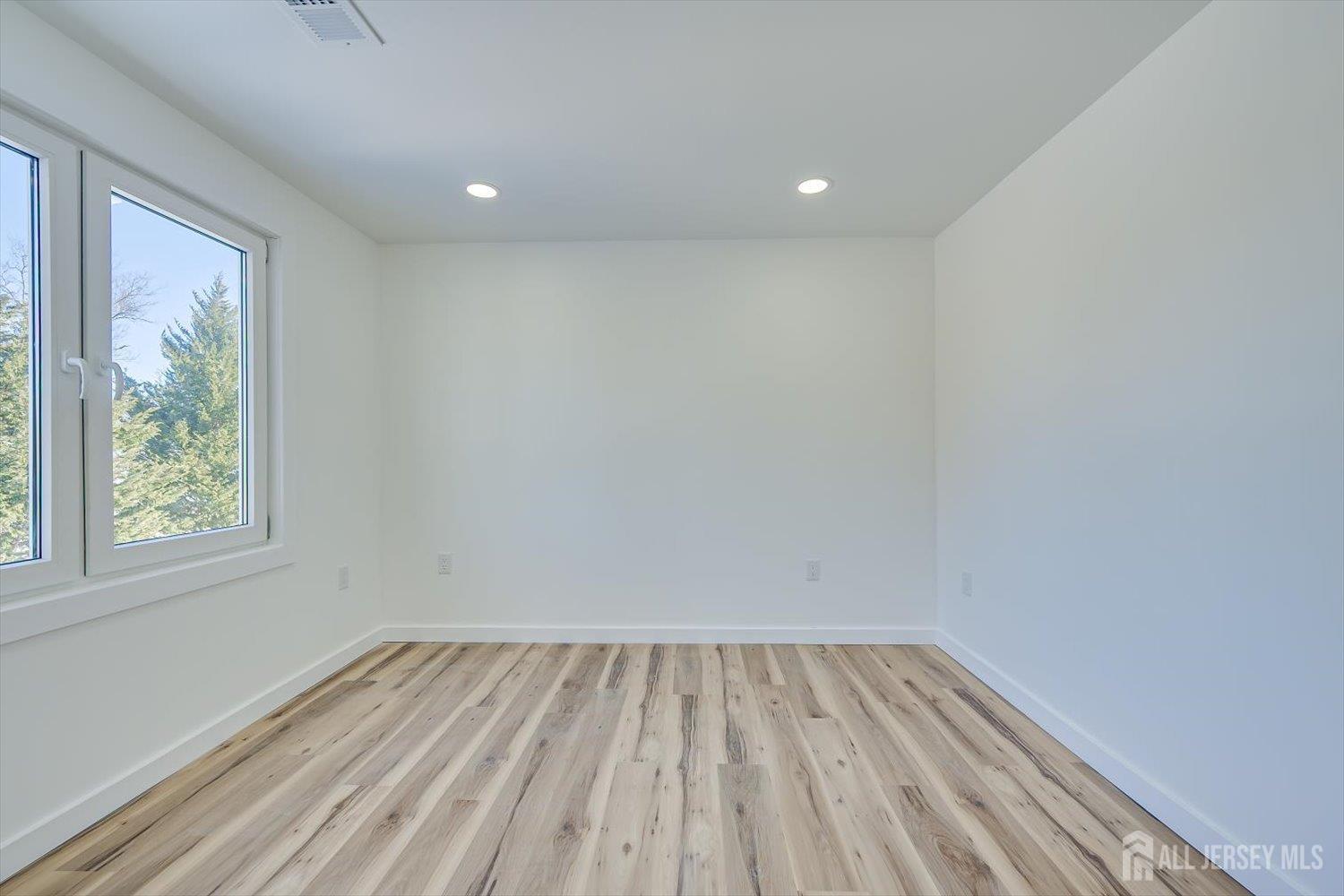 653 Huff Avenue Manville, NJ 08835 - Photo 21 of 27